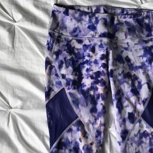 Old Navy Active Purple Watercolor Cropped Leggings